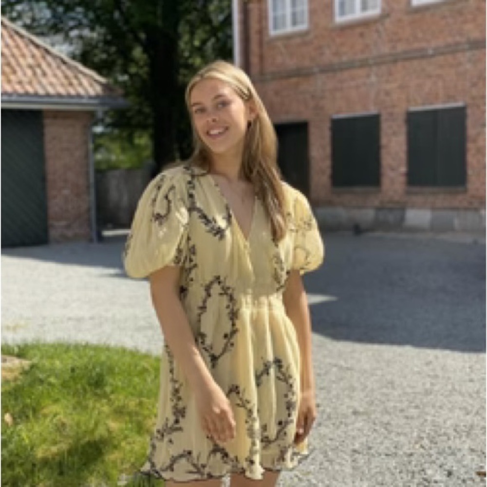 GANNI Pleated Georgette Smock Dress - Picture 2 of 10